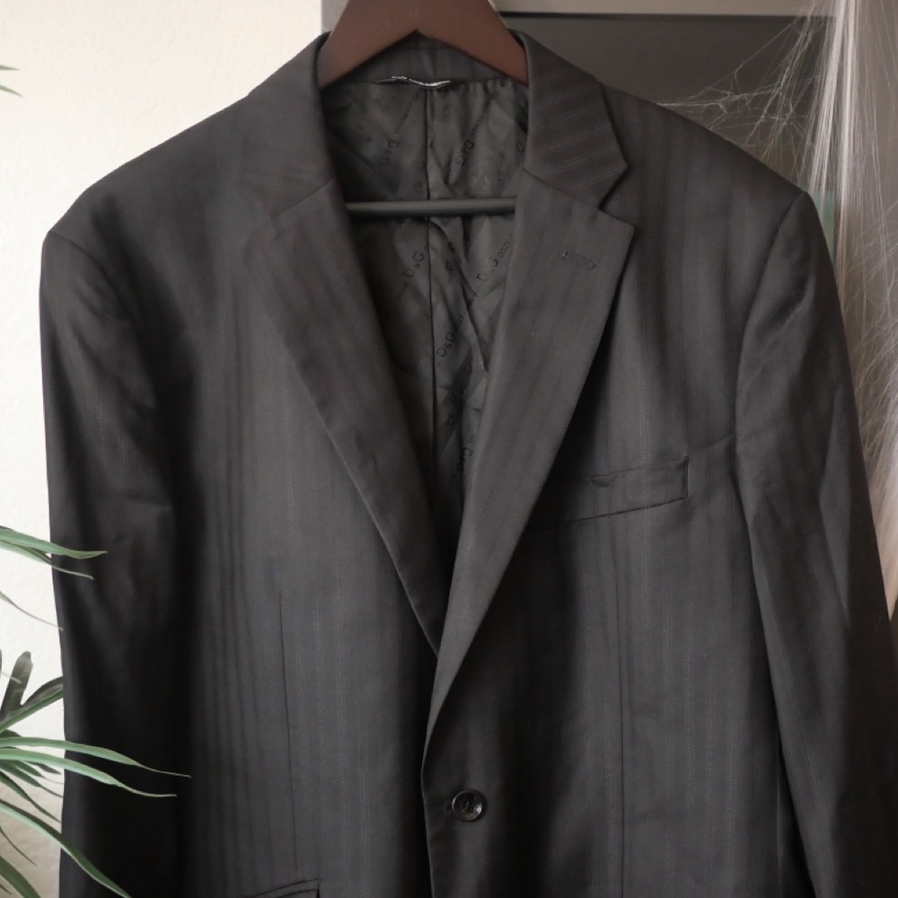 D&G Dolce & Gabbana Wool and Silk Suit Jacket – Made in Serbia (Size 46R)
